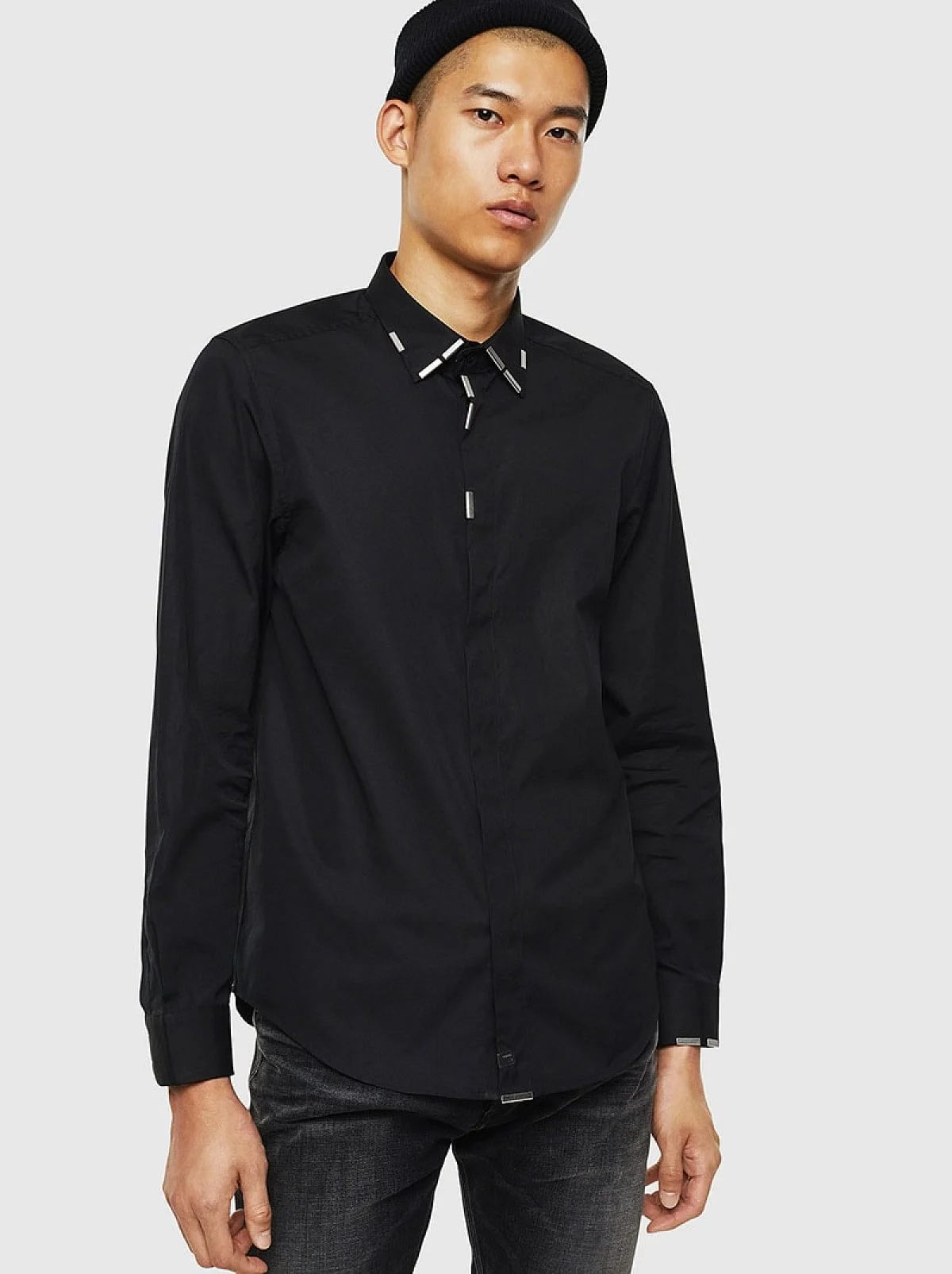 Black Poplin shirt with metal bar details
