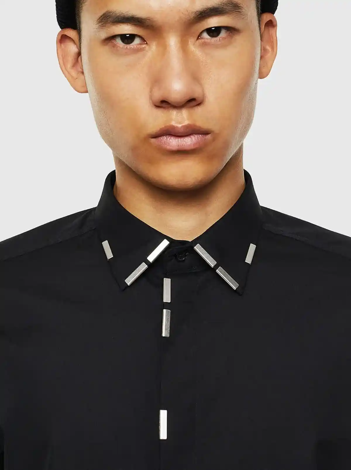 Black Poplin shirt with metal bar details