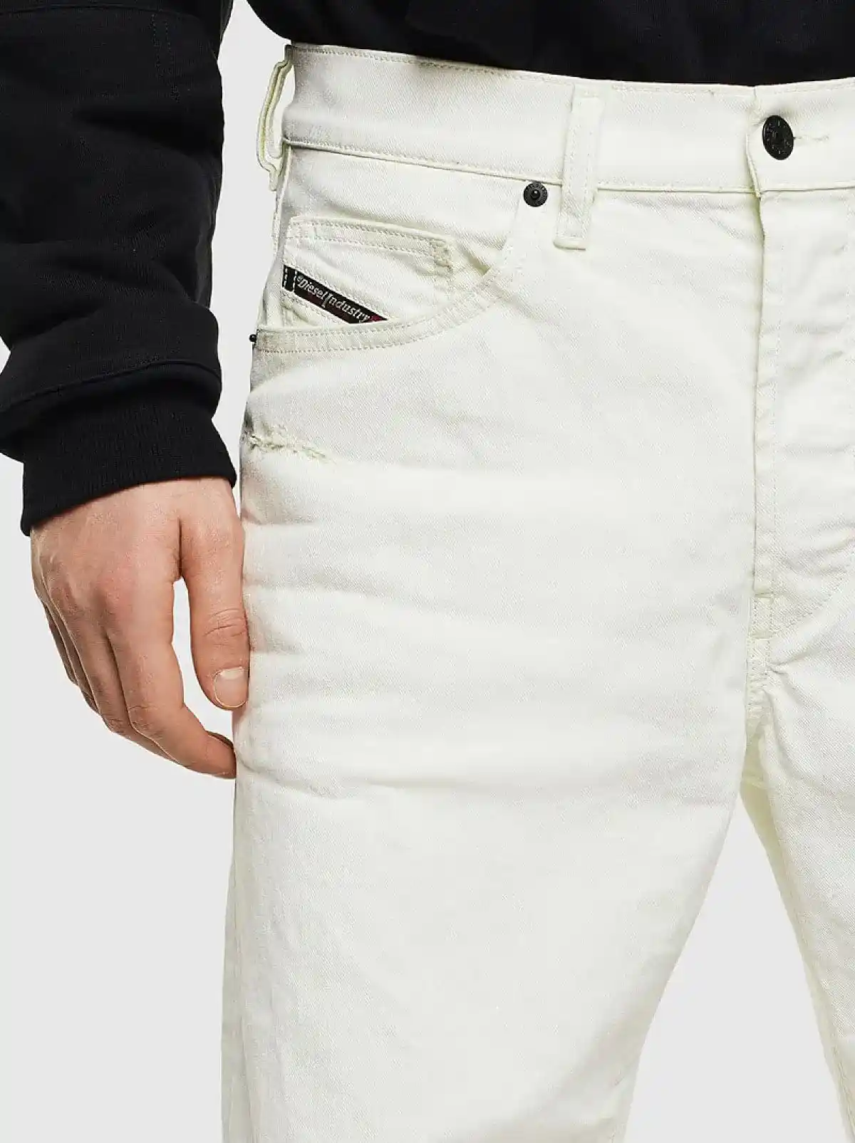 White Straight Fit Jeans- D-Macs