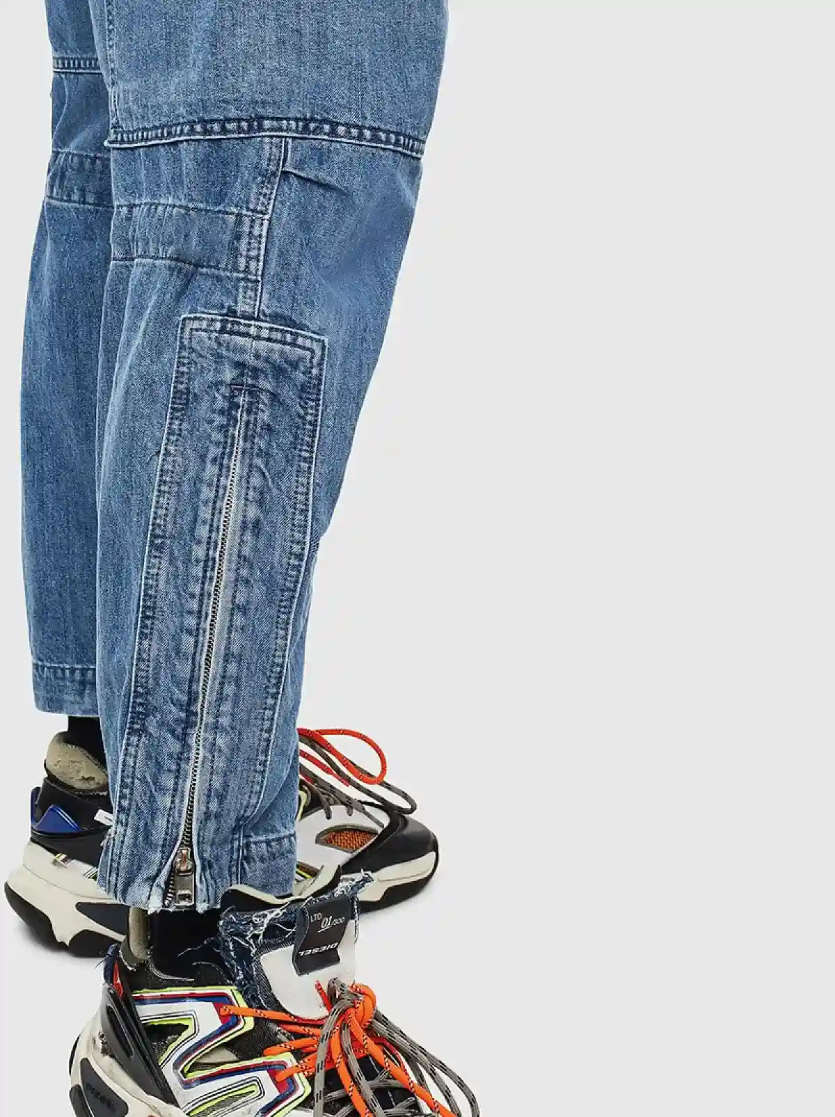 Blue Straight Fit Jeans- D-Luks