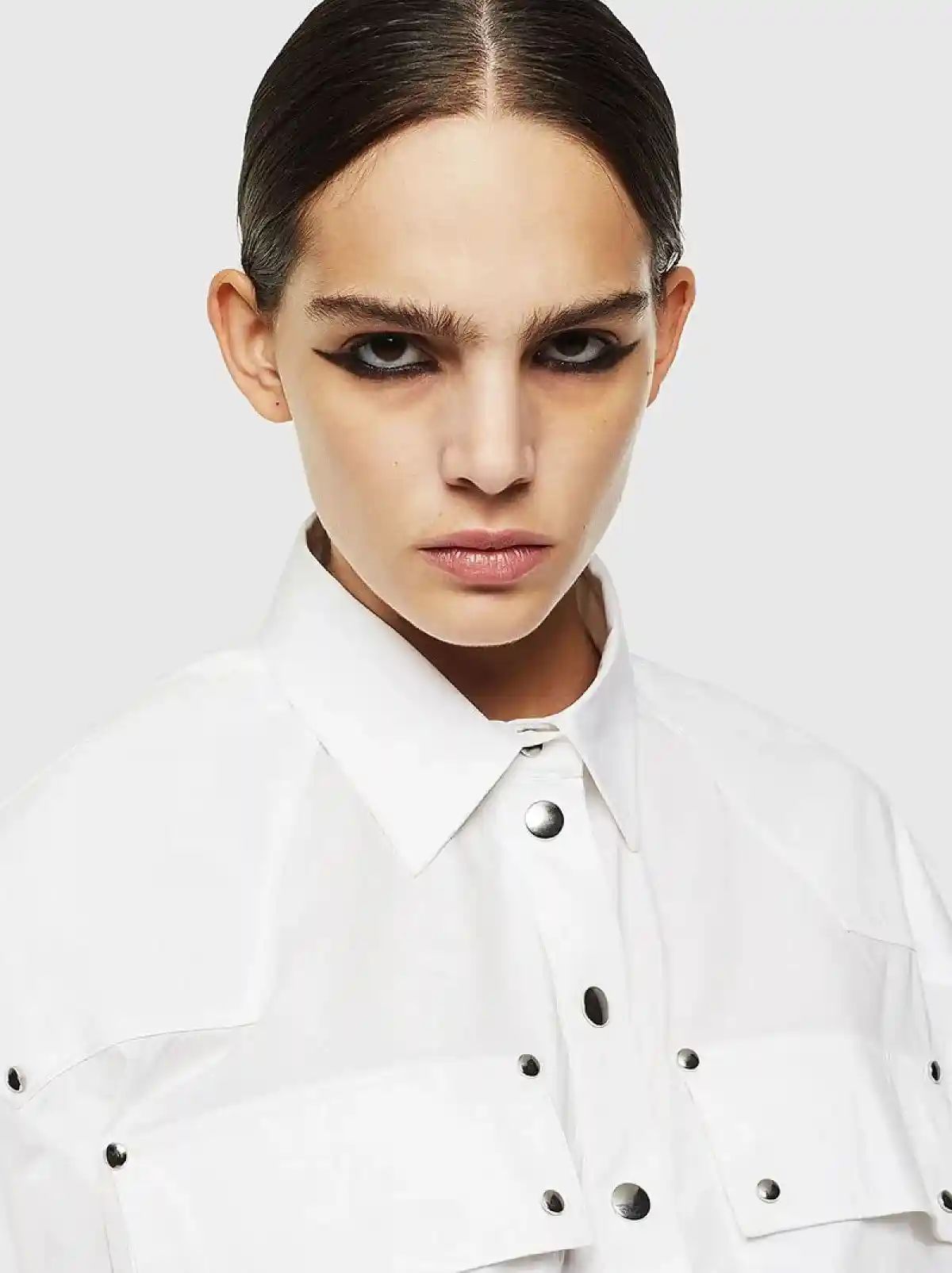 White Poplin shirt with hook details