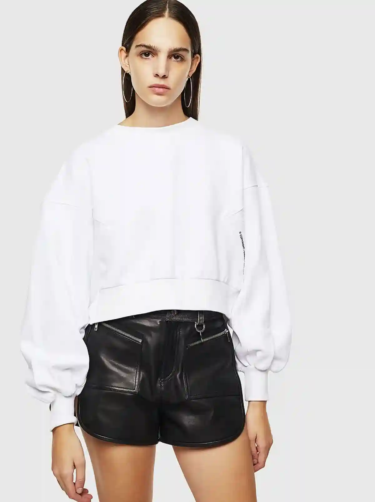 White Sweatshirt with balloon sleeves