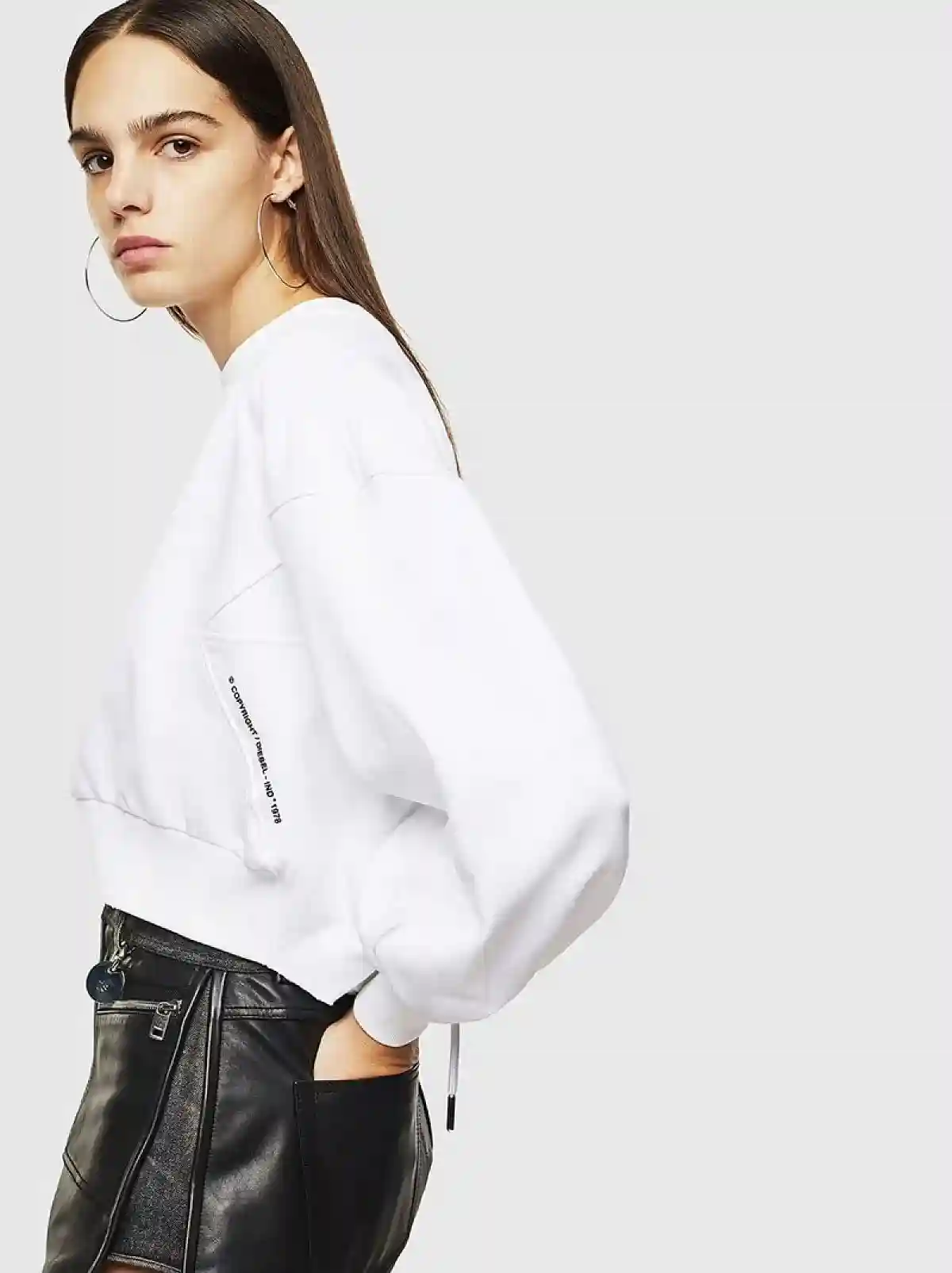 White Sweatshirt with balloon sleeves