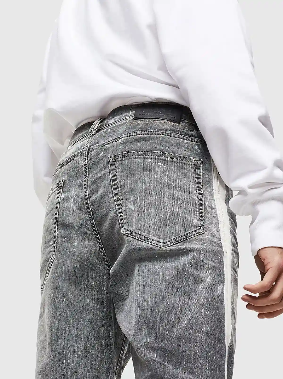 Grey Carrot Jeans-D-Eetar