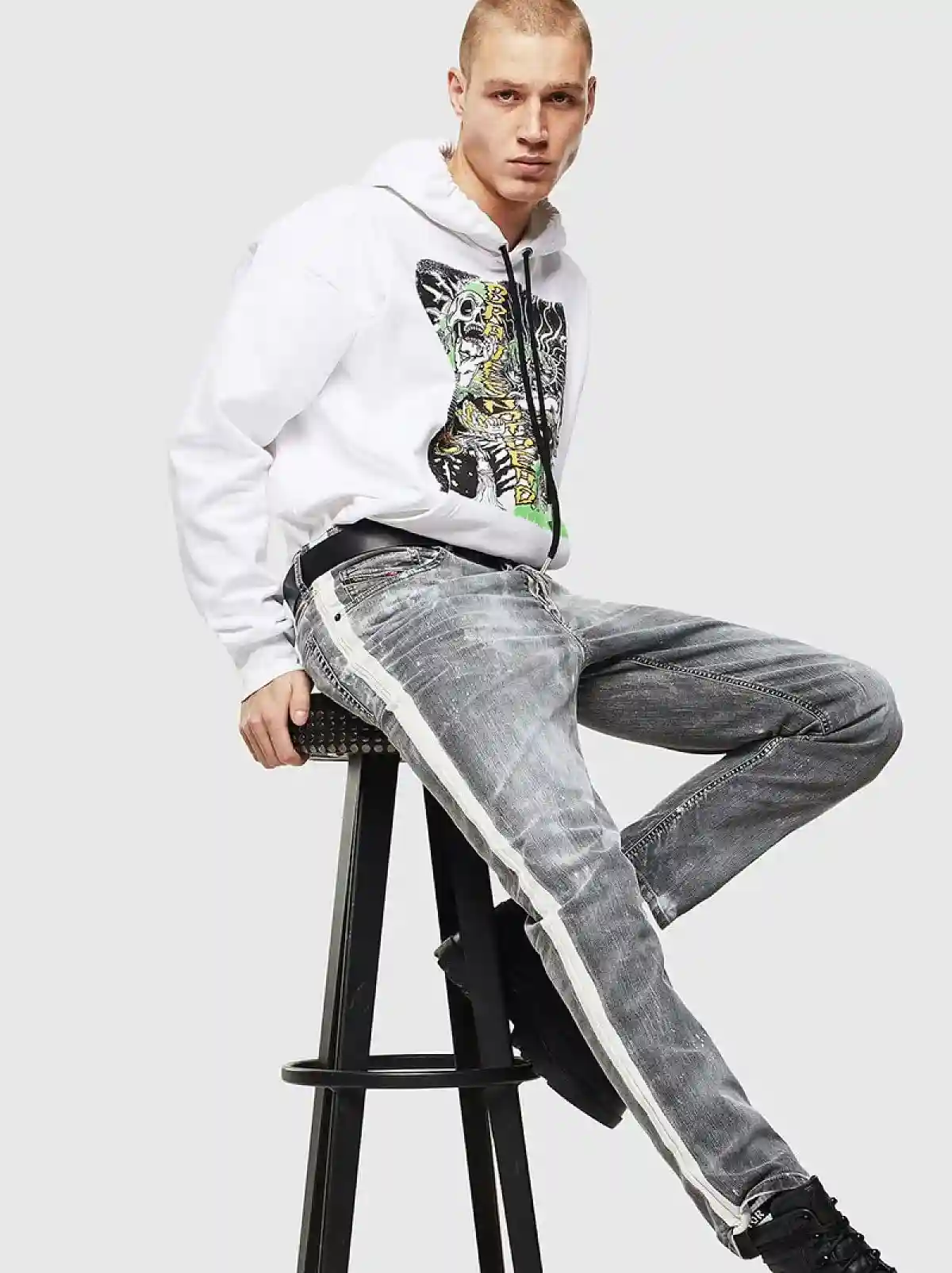 Grey Carrot Jeans-D-Eetar