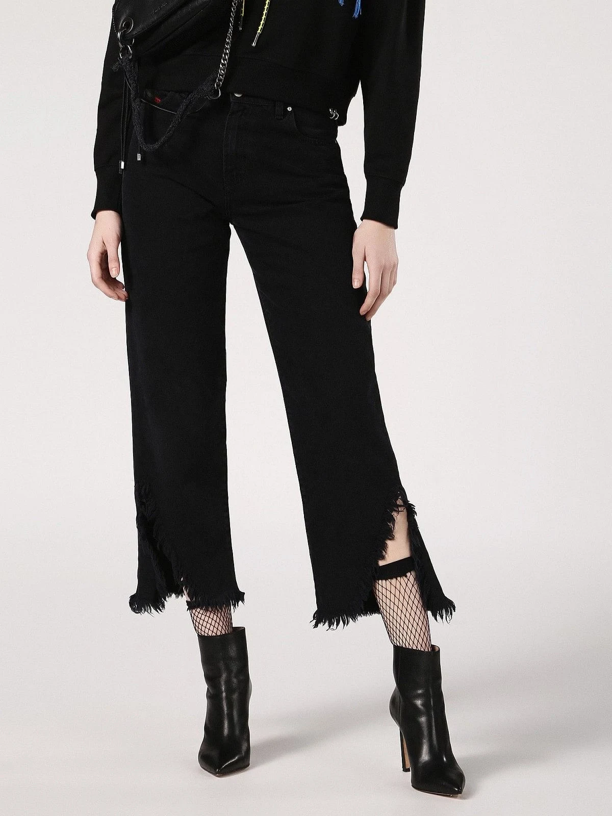 Black Straight Fit Jeans- Niclah