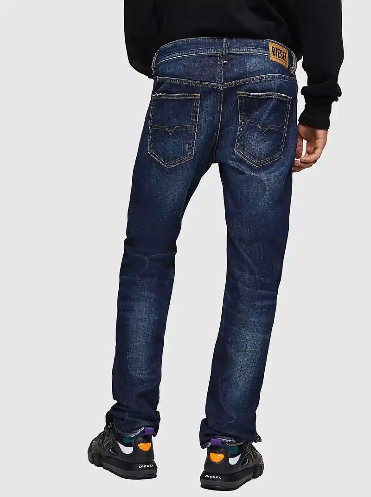 Blue Tapered fit Jeans- Buster