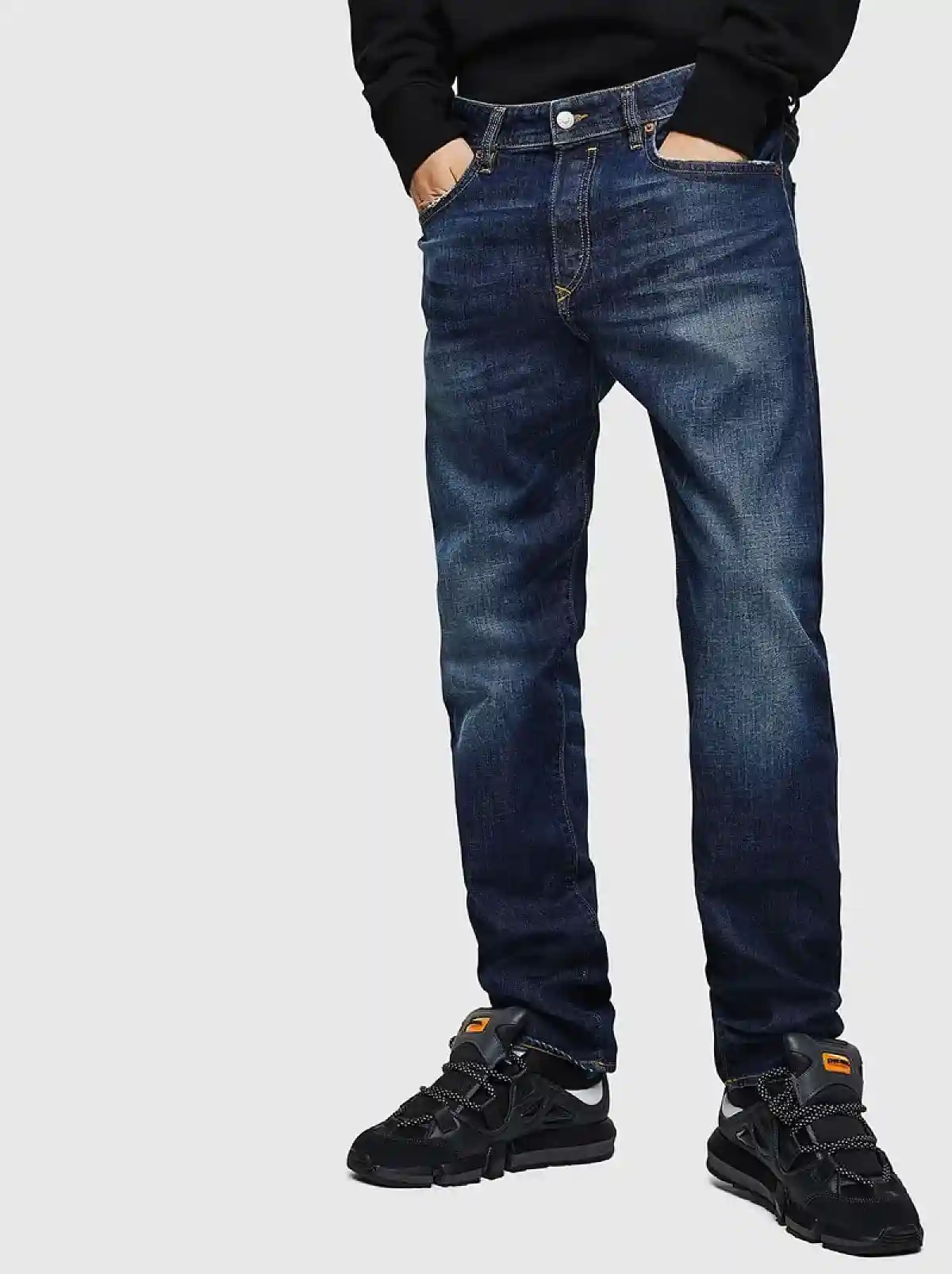 Blue Tapered fit Jeans- Buster