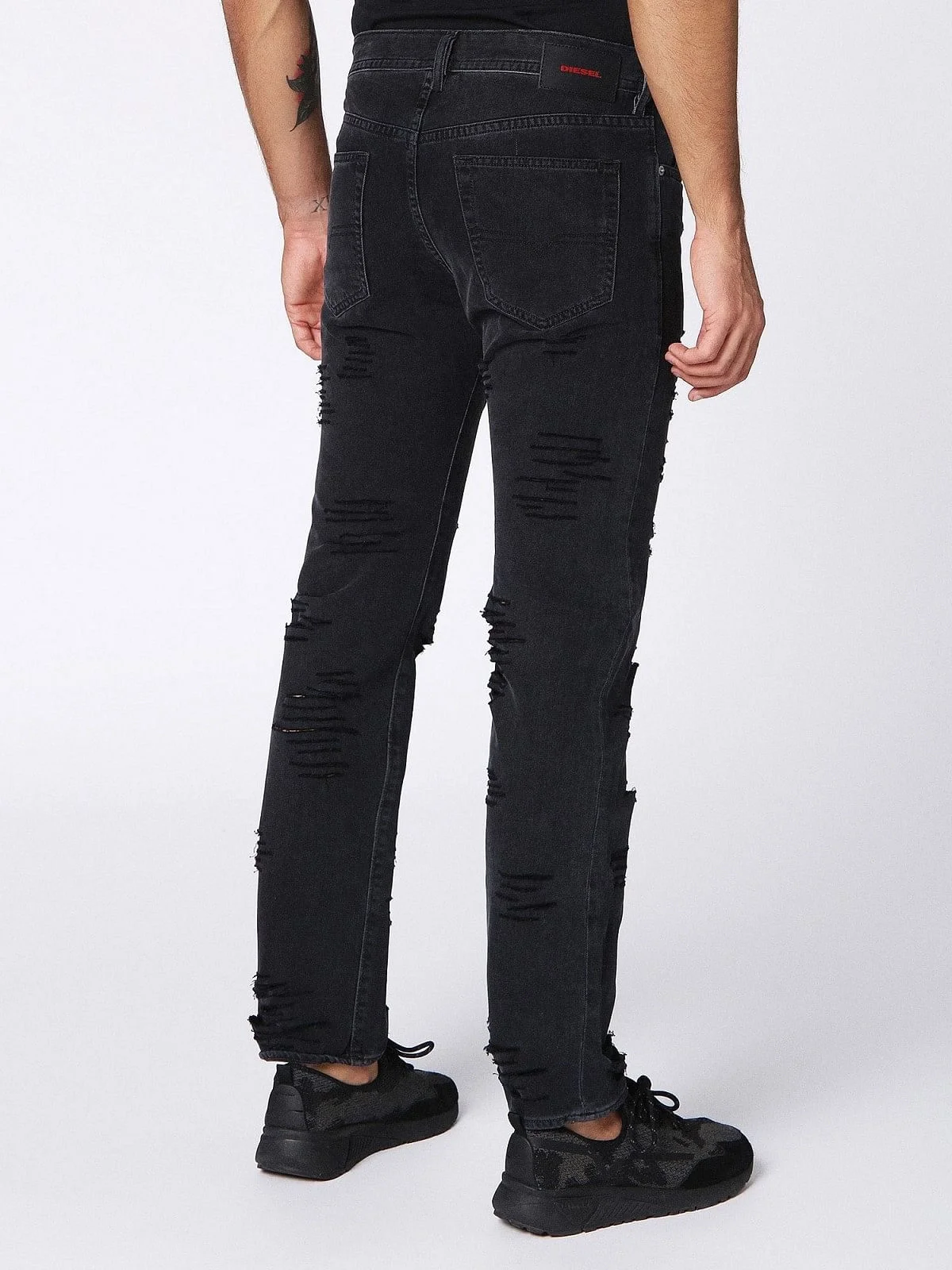Black Tapered fit Jeans-Buster