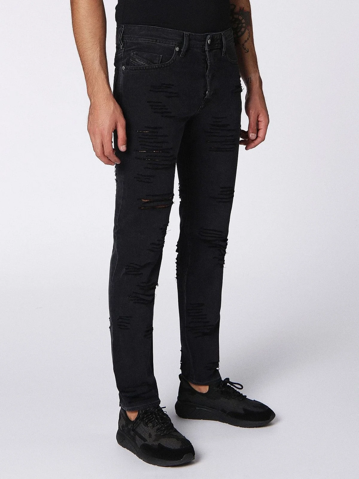 Black Tapered fit Jeans-Buster