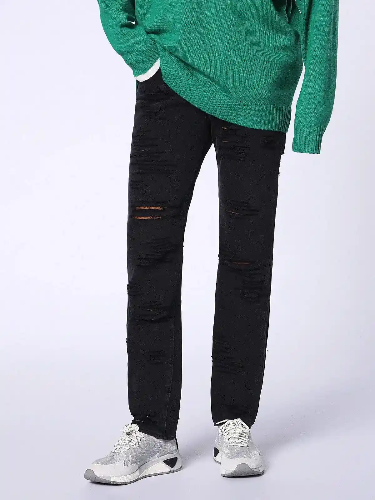 Black Tapered fit Jeans-Buster