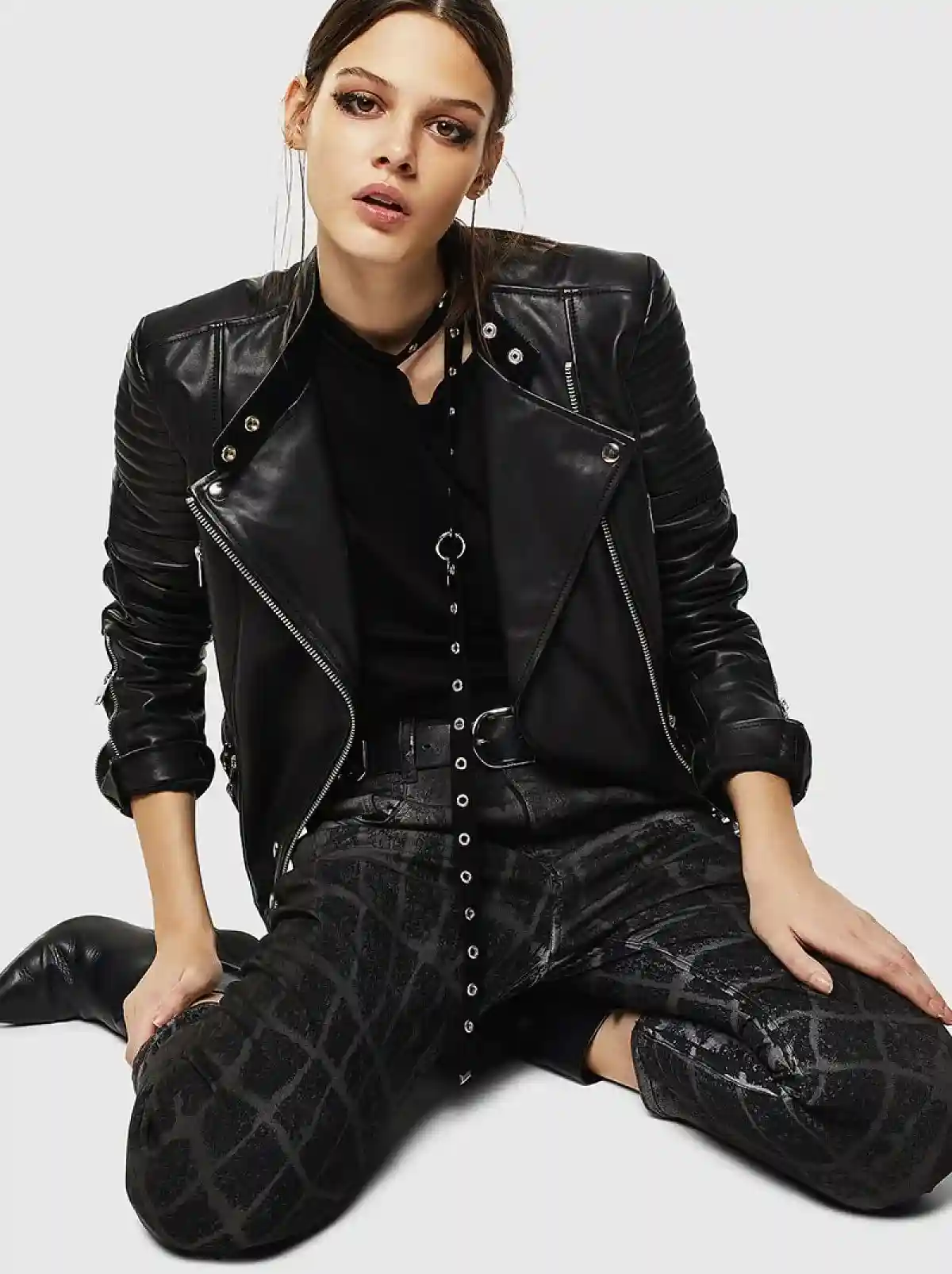 Black Boyfriend-Fayza JoggJeans