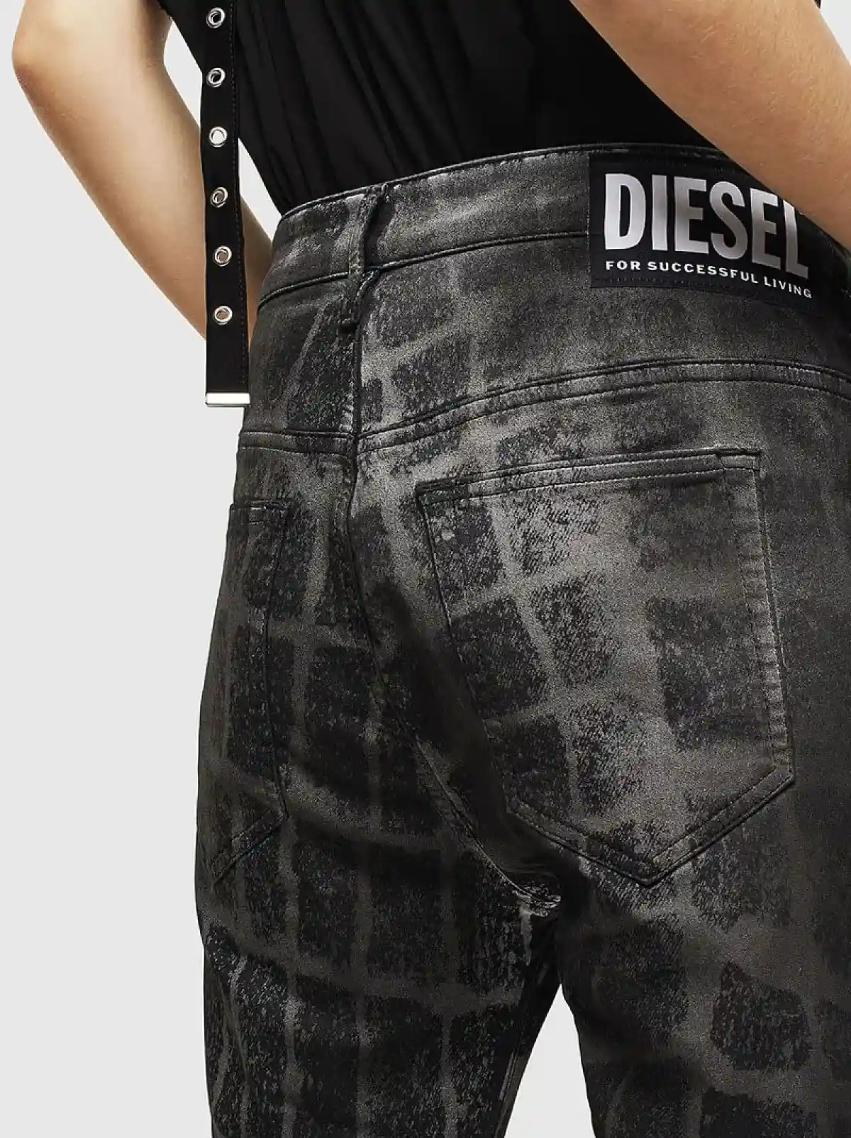 Black Boyfriend-Fayza JoggJeans