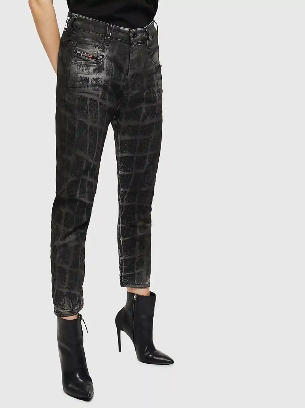 Black Boyfriend-Fayza JoggJeans