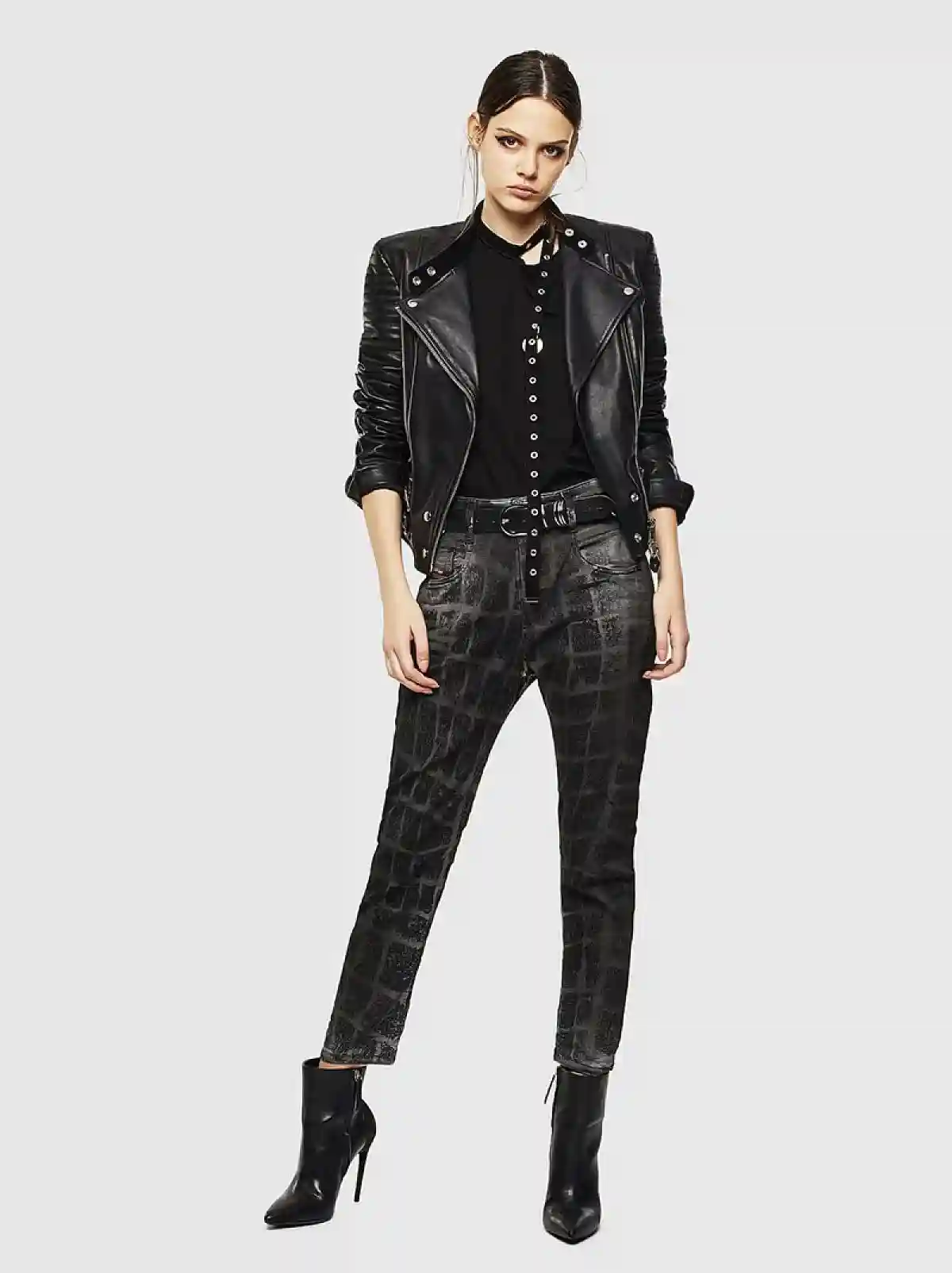 Black Boyfriend-Fayza JoggJeans