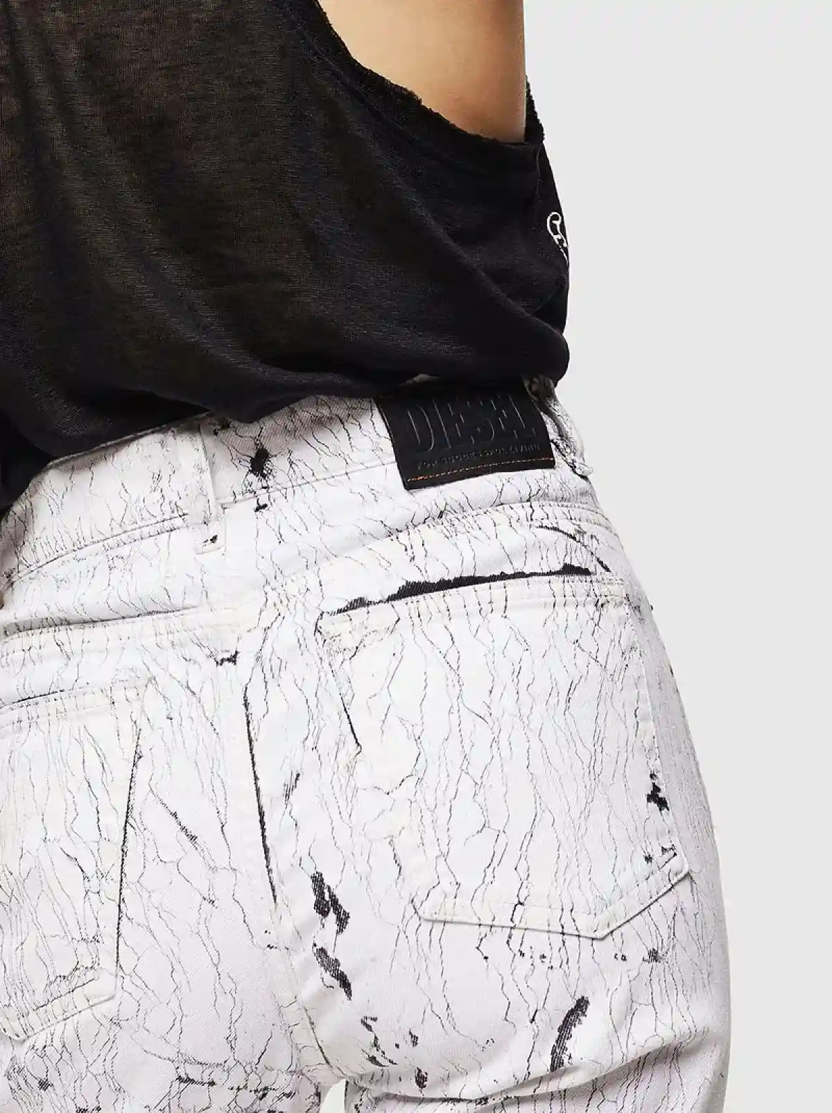 White Straight Fit Jeans- D-Eiselle