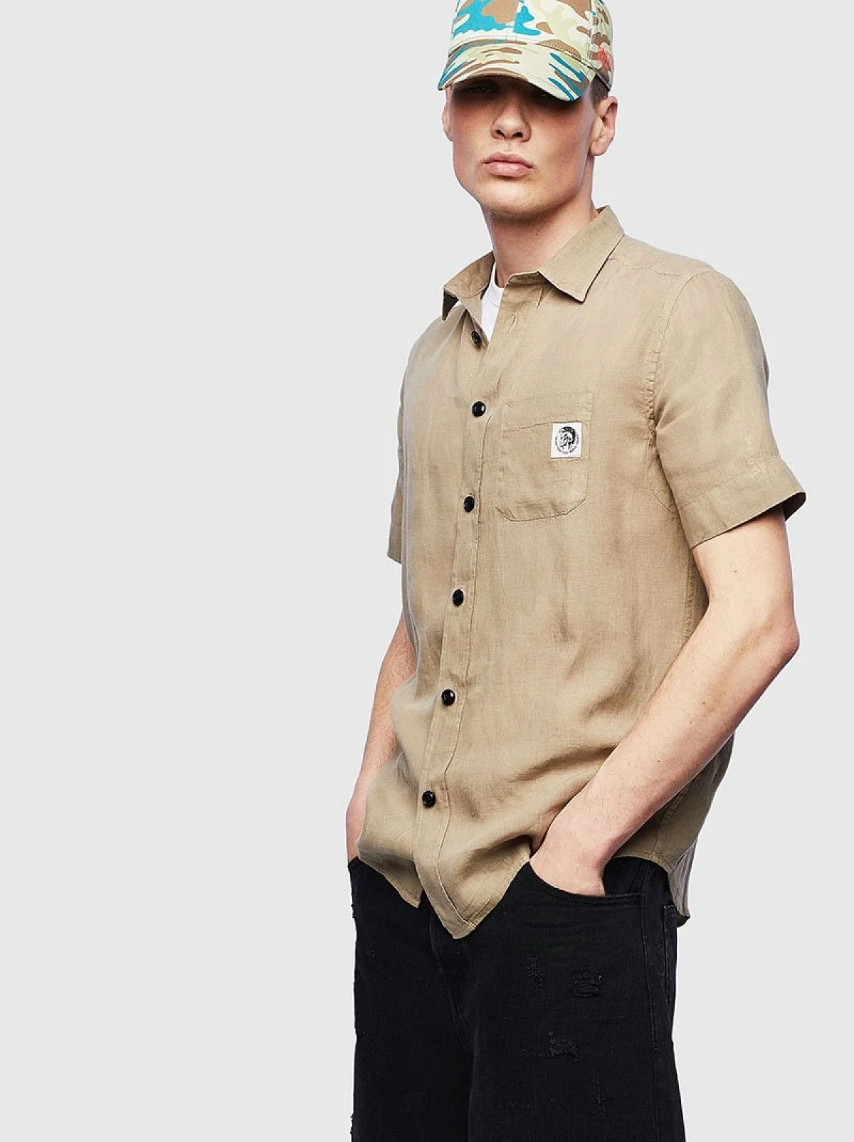 Beige Washed linen shirt with Mohawk patch