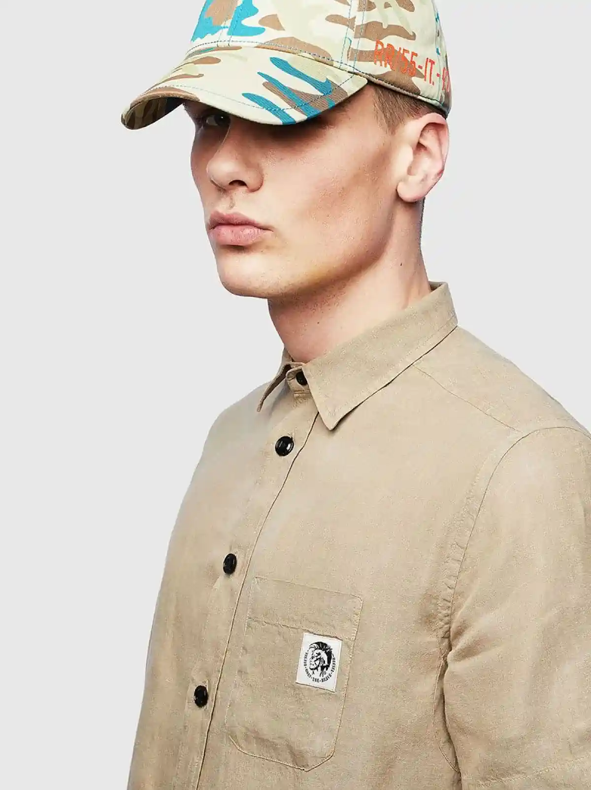 Beige Washed linen shirt with Mohawk patch