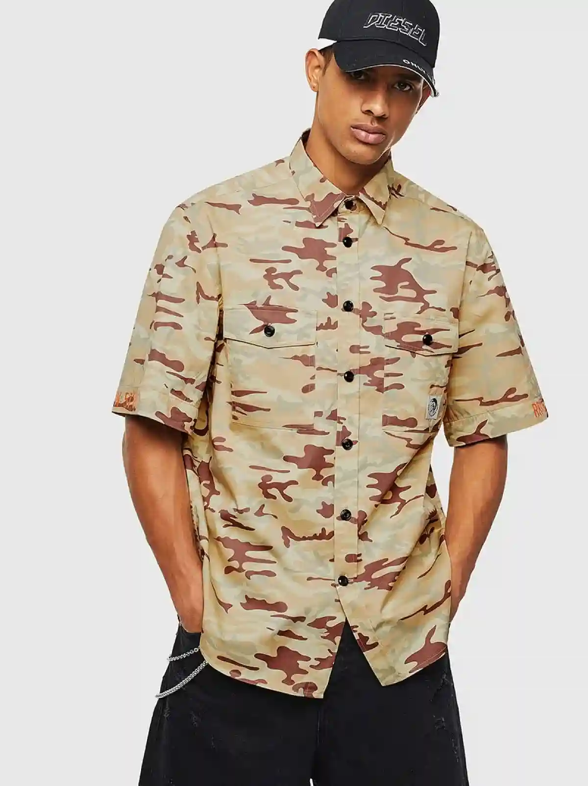 Beige Camo overshirt with detachable sleeves
