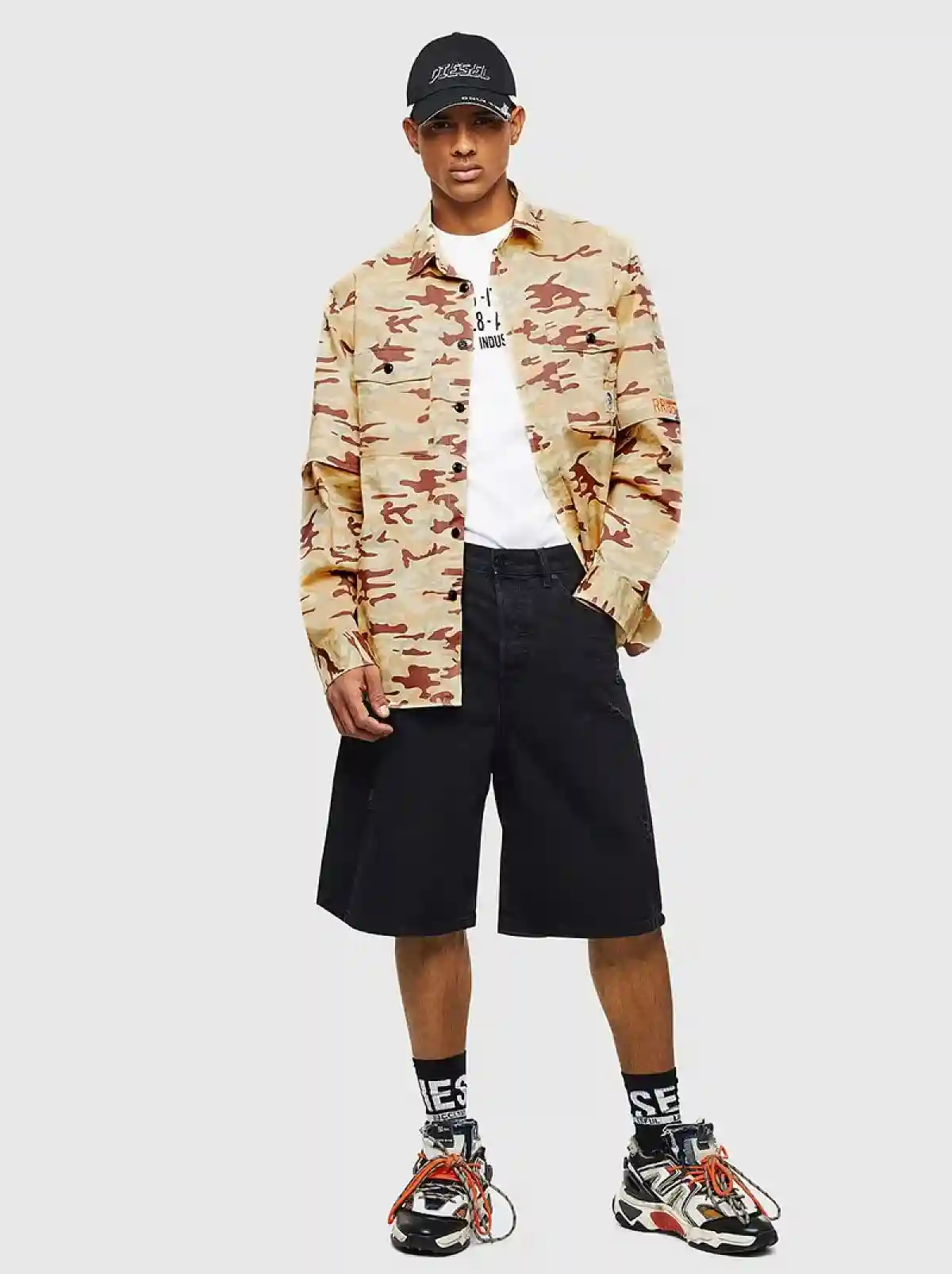 Beige Camo overshirt with detachable sleeves