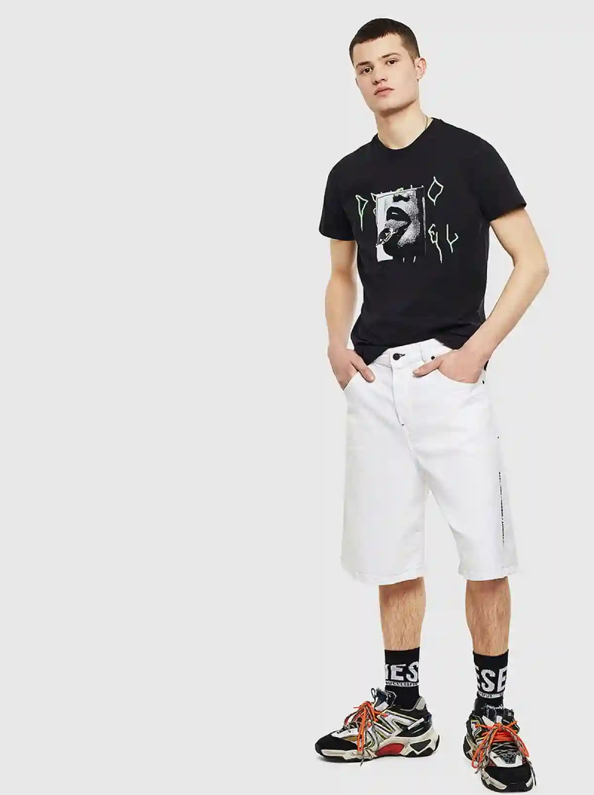 Black T-shirt with jacquard patch