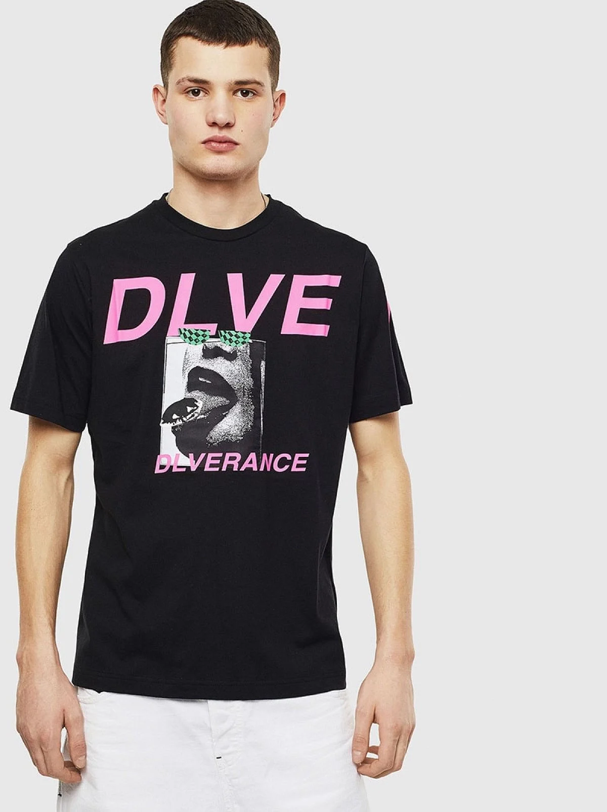 Black T-shirt with print and patch