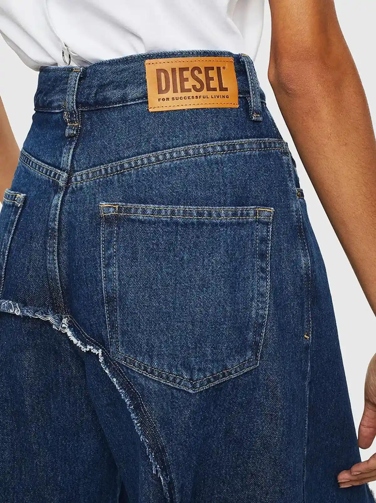 Blue Wide Fit Jeans-D-Izzier