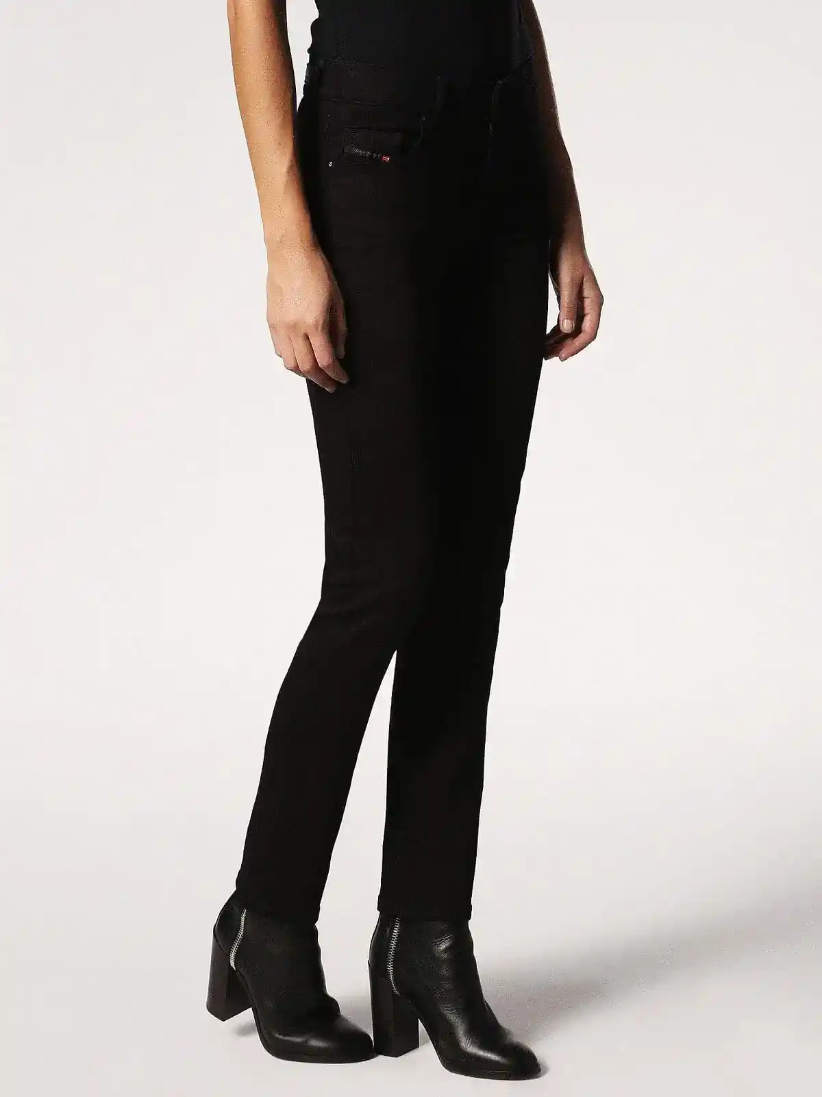 Black Straight Fit Jeans- Sandy