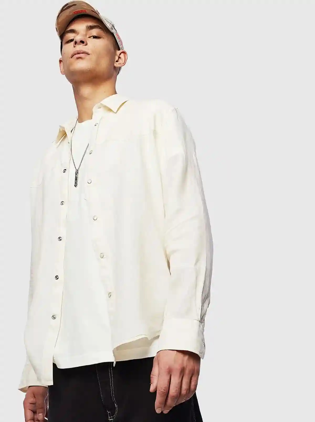 White Western shirt in washed linen