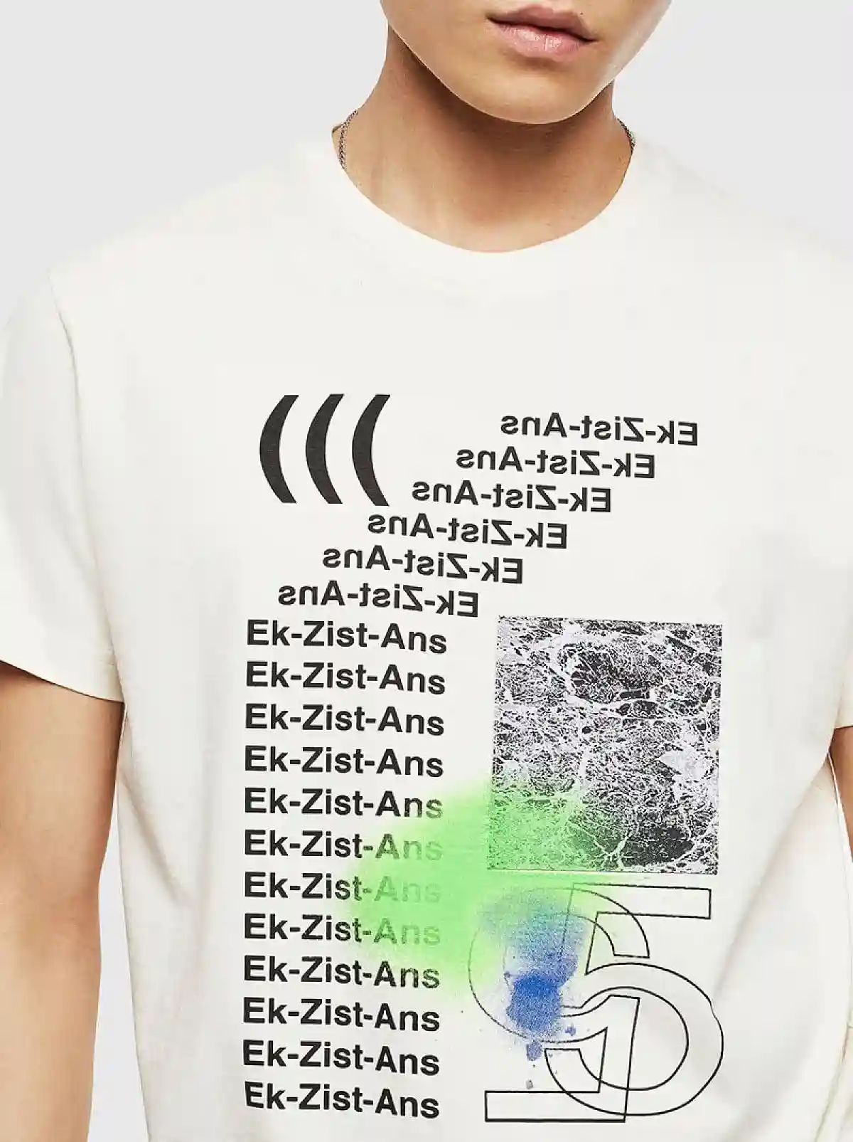 White T-shirt with fluo spray paint