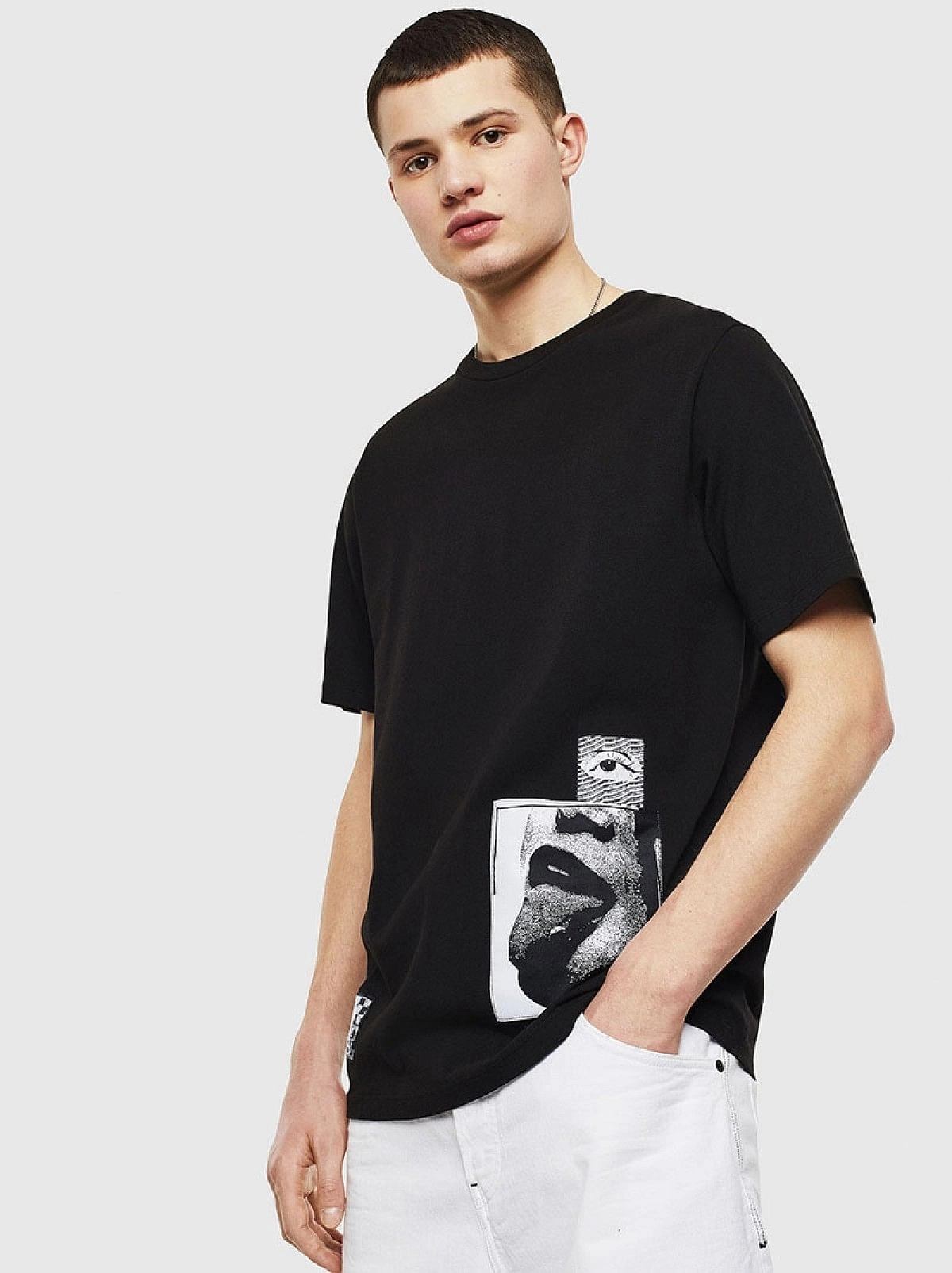 Black T-shirt with jacquard patches