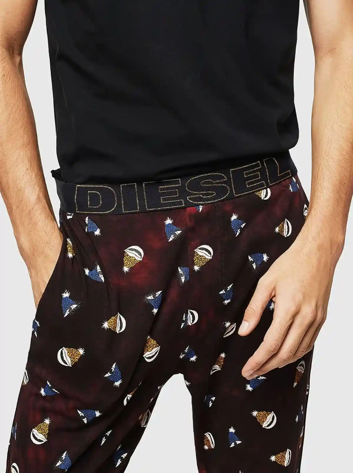 Black Pyjama set with all-over motif