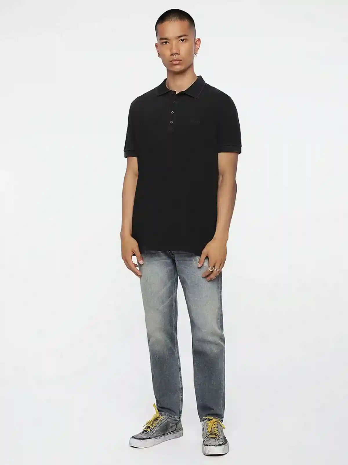 https://cdn.fynd.com/v2/falling-surf-7c8bb8/fyprod/wrkr/products/pictures/item/free/original/diesel/00SHEL0AAPW900/2/g4K7s-BN7x-410128208012_3.webp