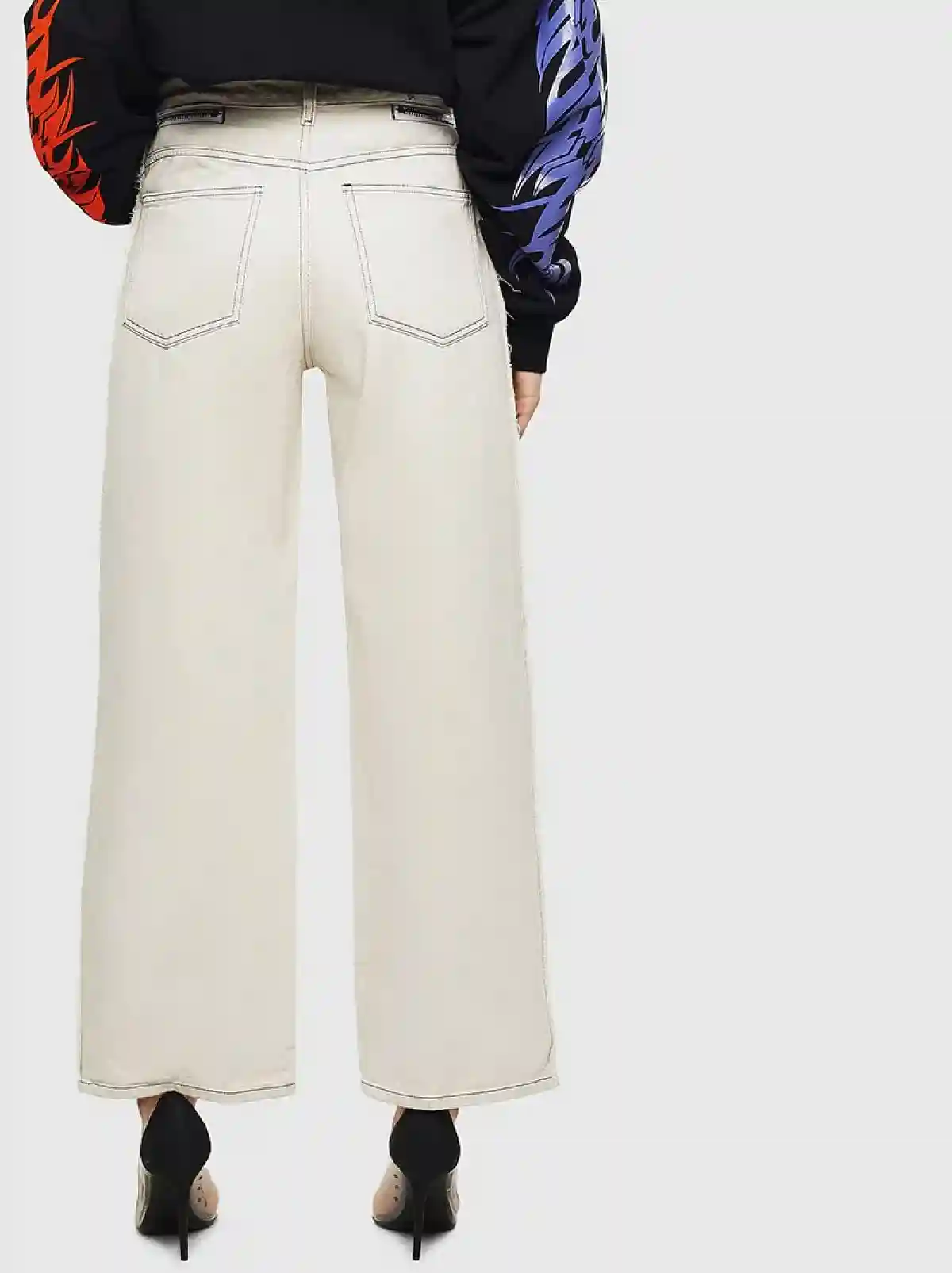White Wide fit jeans- Widee