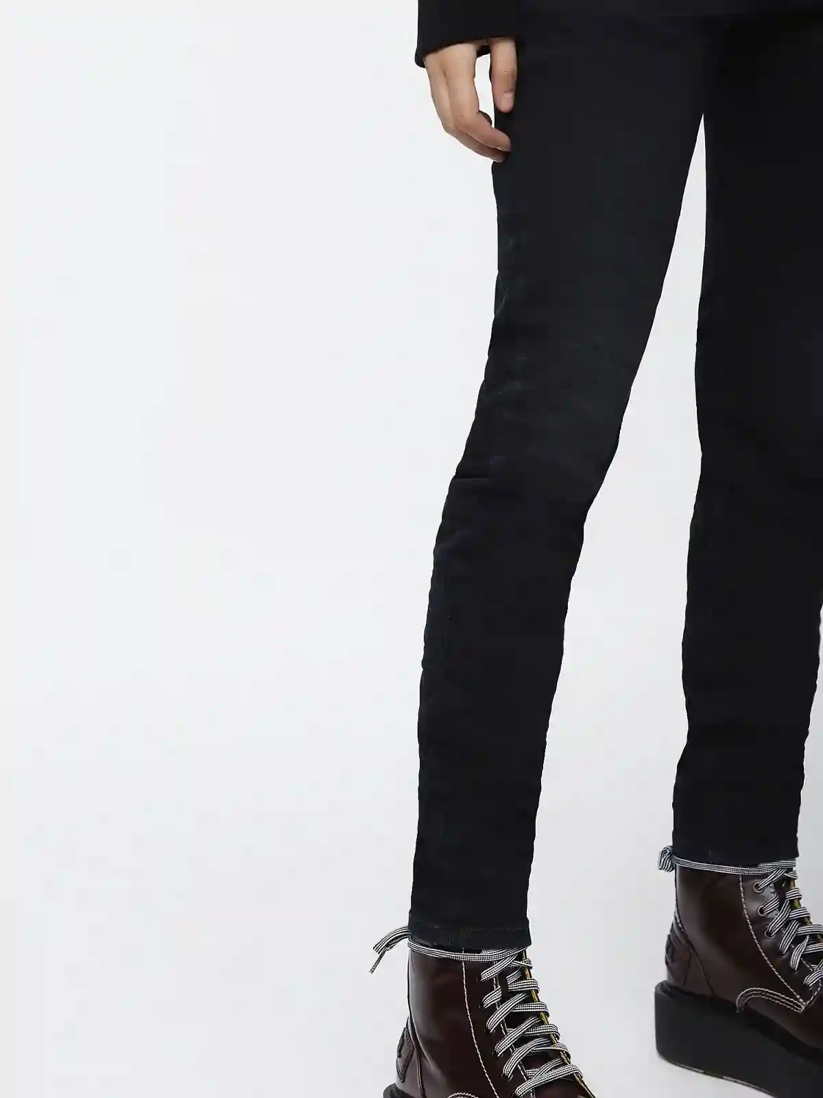 Black Boyfriend-Krailey JoggJeans
