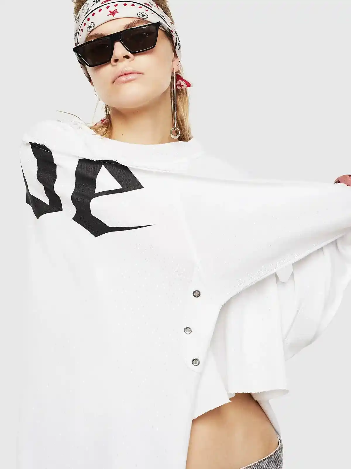 White Sweatshirt with bandana detail