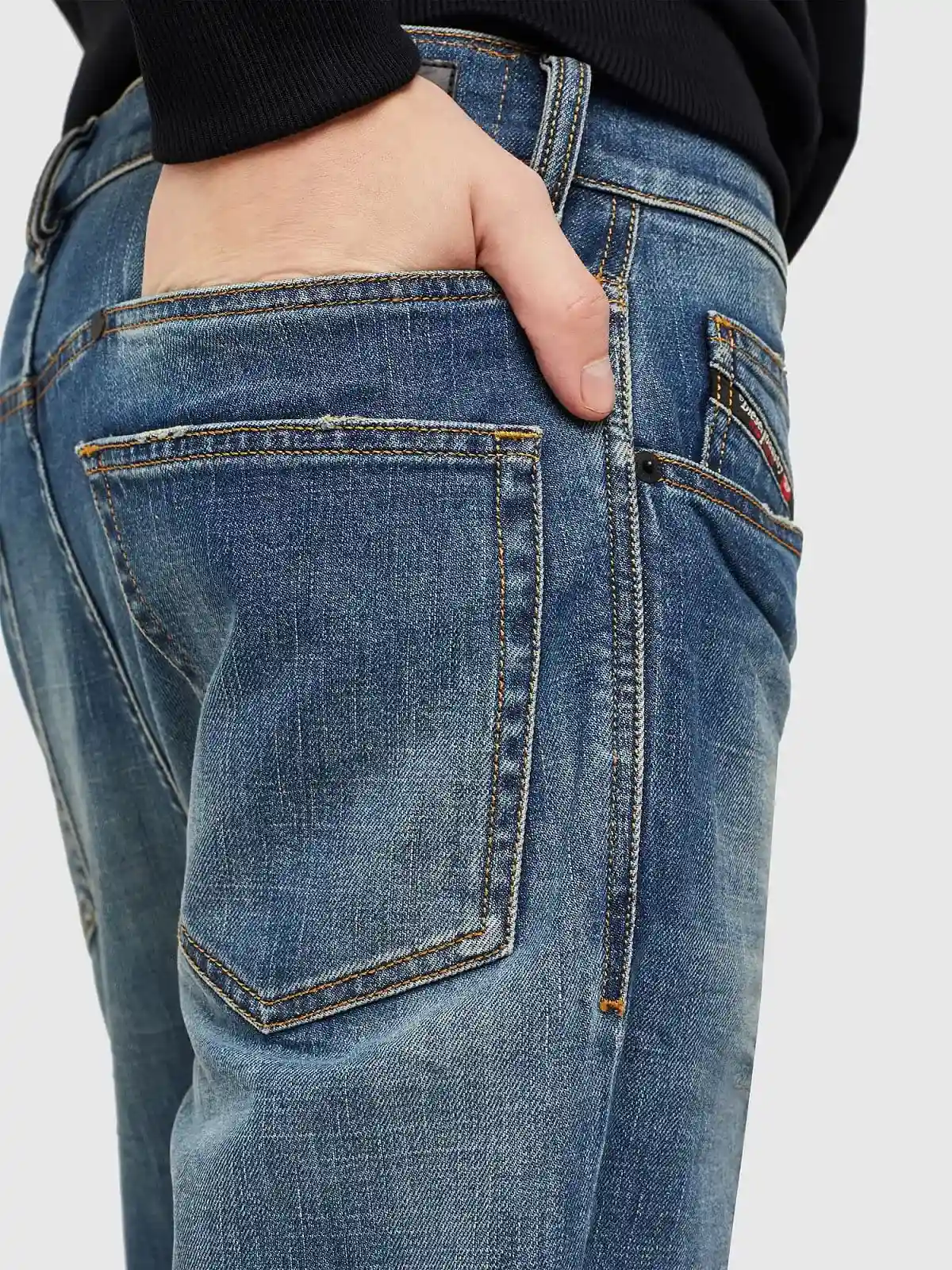 Blue Carrot-Tapered fit Jeans-D-Eetar