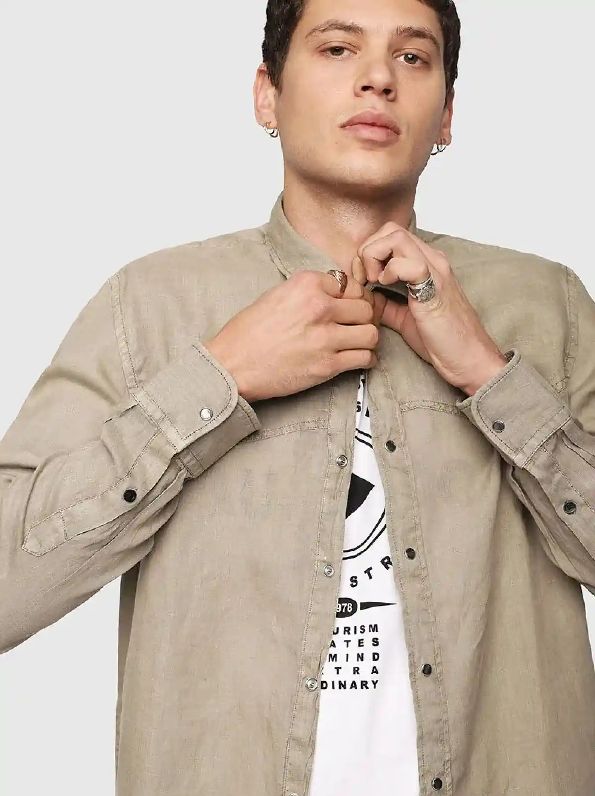 Beige Linen shirt with metal snap buttons