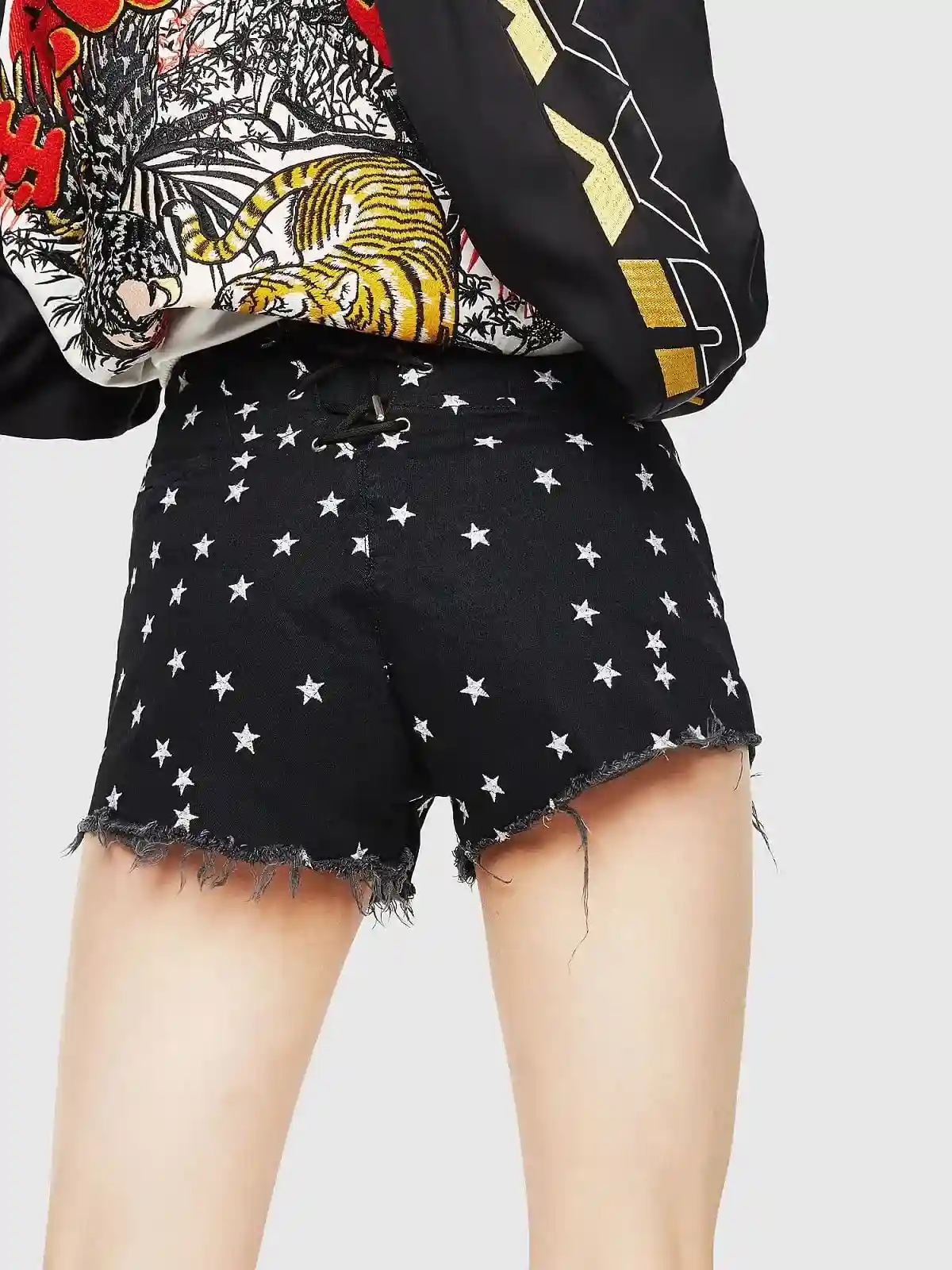 Black High star shorts in denim