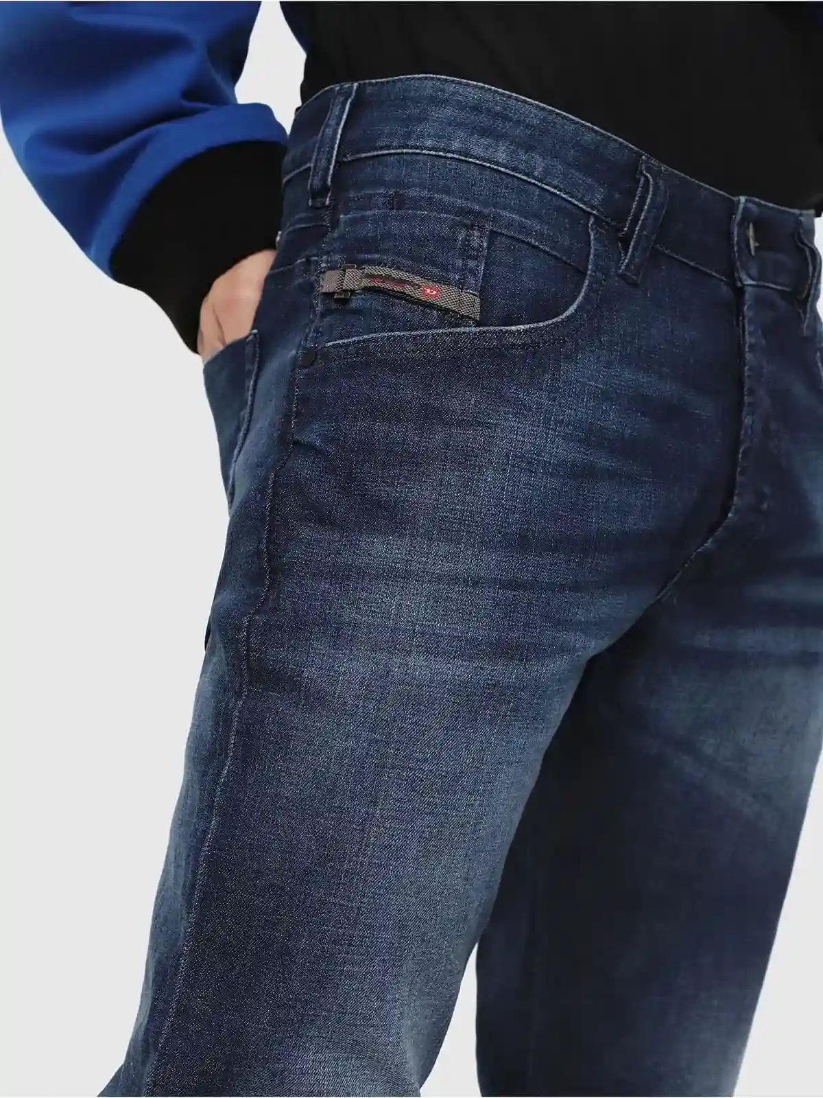 Blue Tapered fit Jeans-D-Bazer