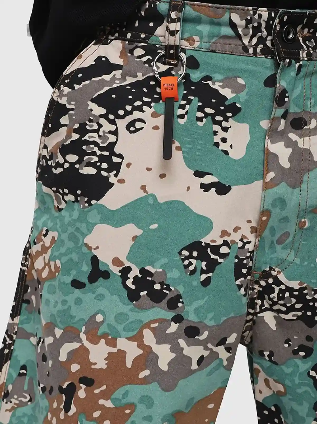 Green Cargo shorts with camo print