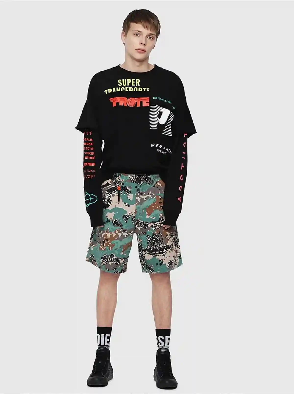 Green Cargo shorts with camo print
