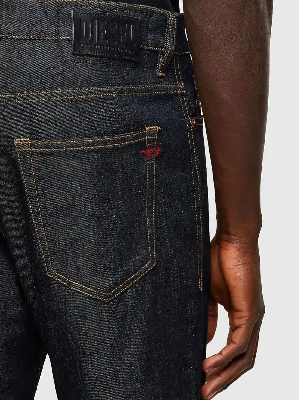 Blue Tapered fit Jeans-D-Vider