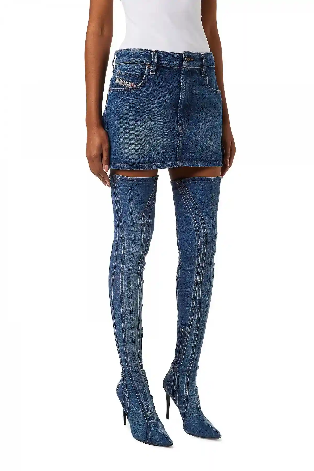 Blue Mini skirt in stonewashed denim