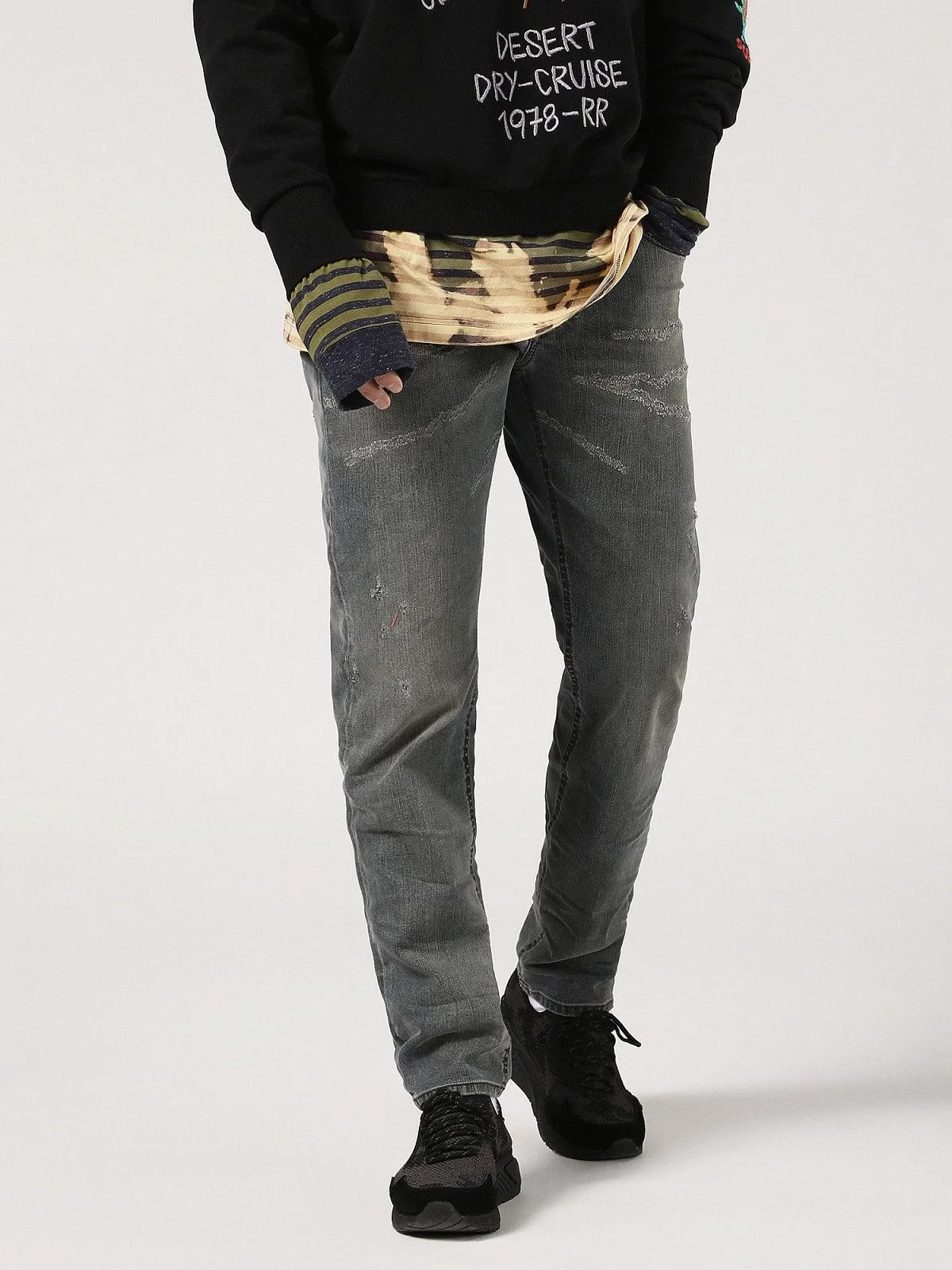 Blue Tapered fit Jeans-Larkee-Beex