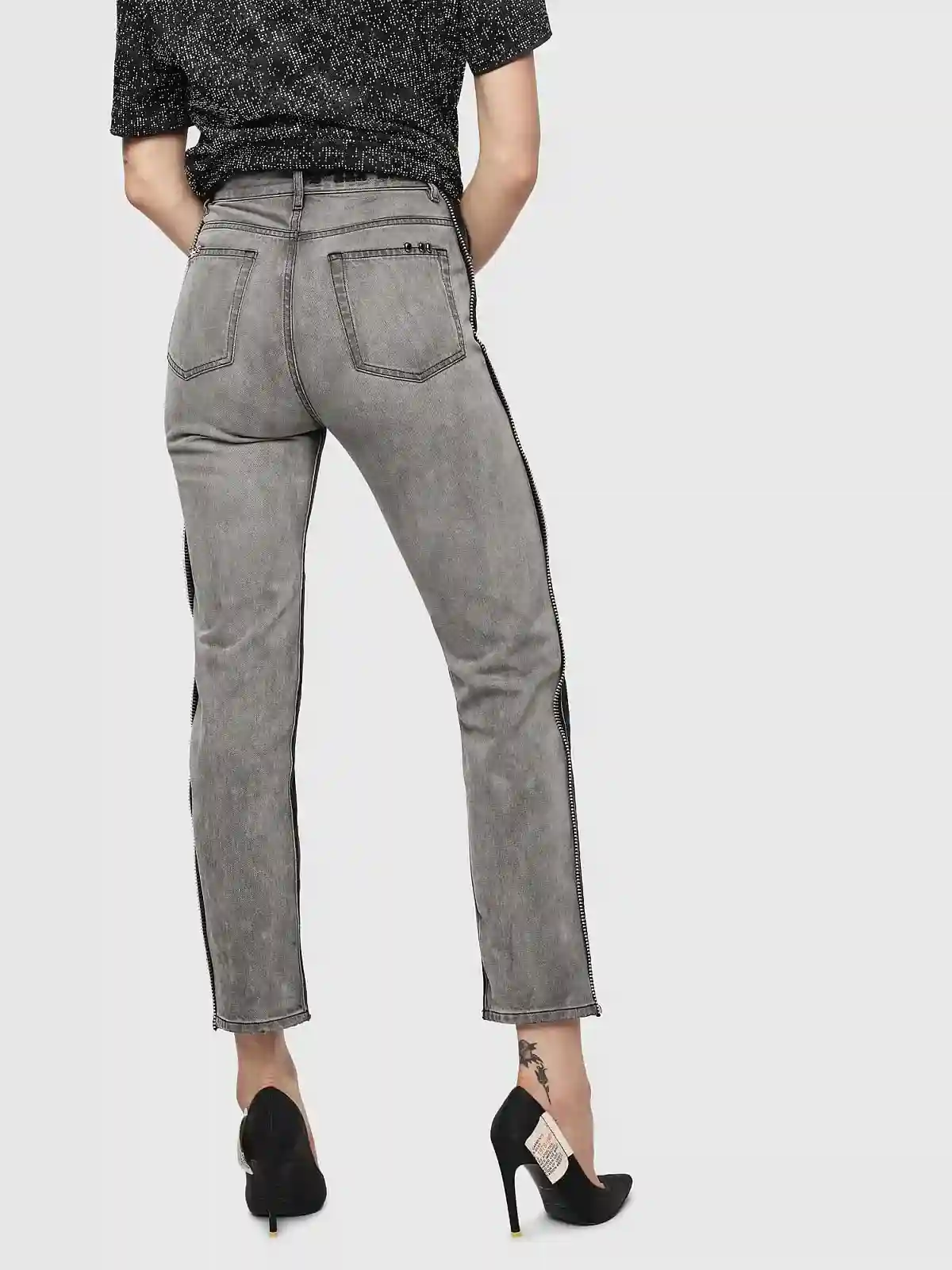Black Straight Fit Jeans- D-Eiselle