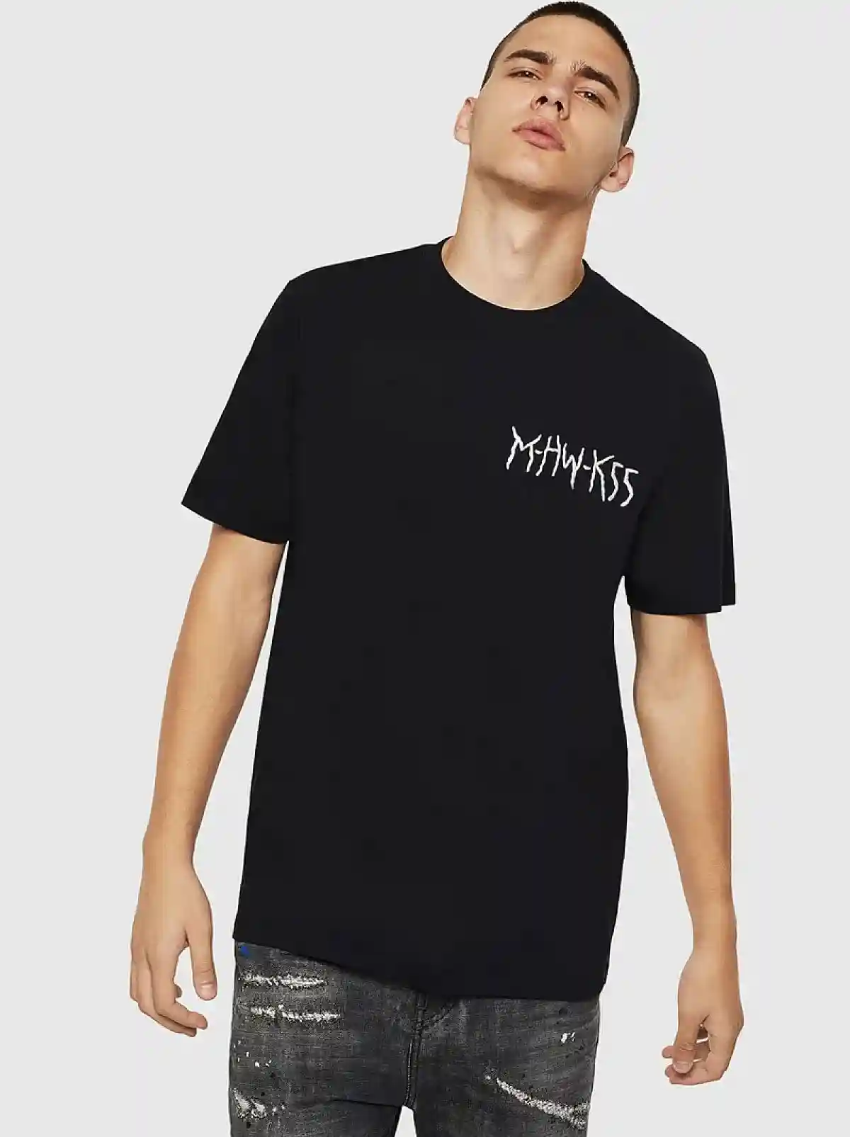 Black T-shirt with rear wild cat print