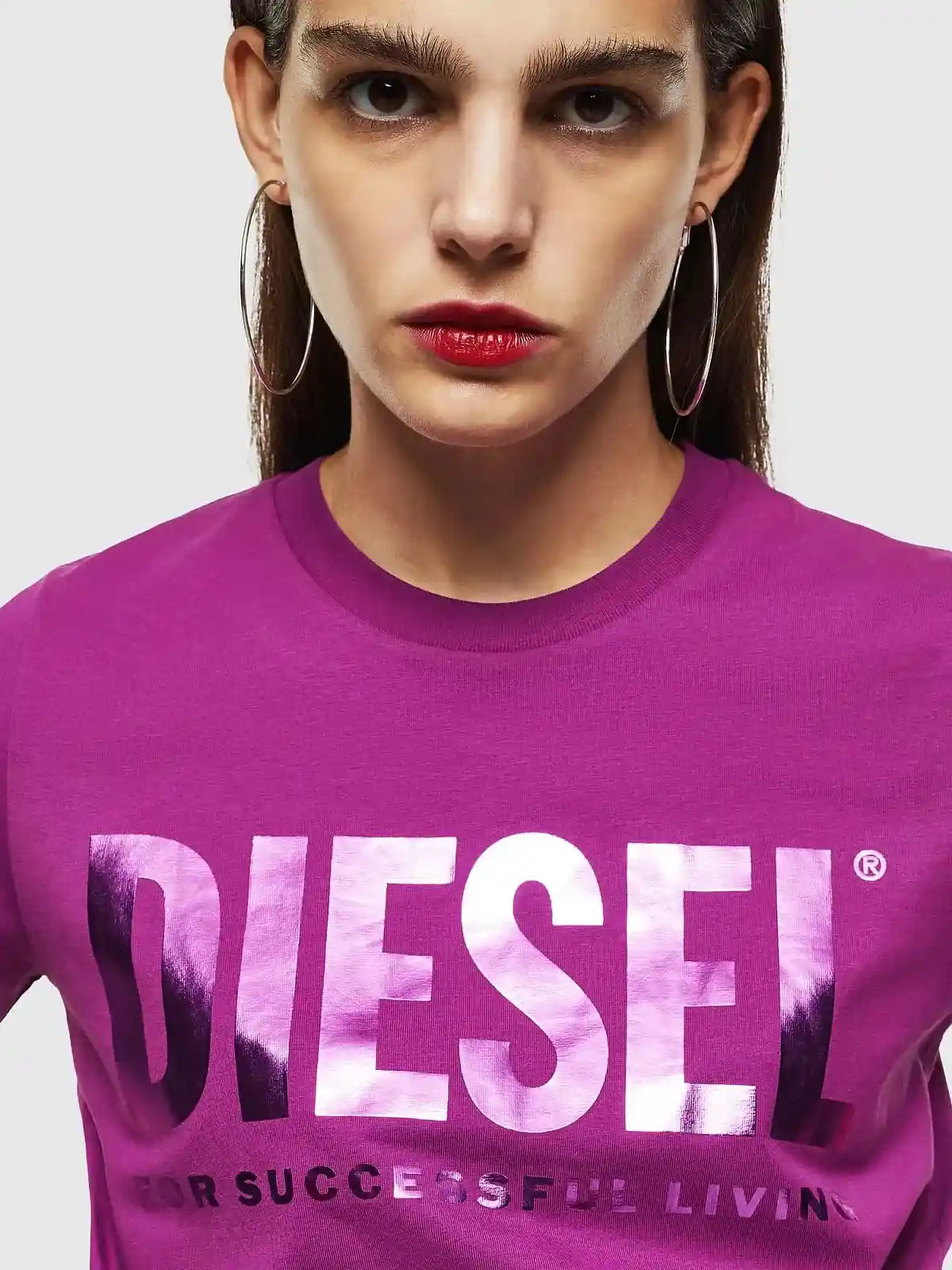 Violet T-shirt with PVC lettering and slogan