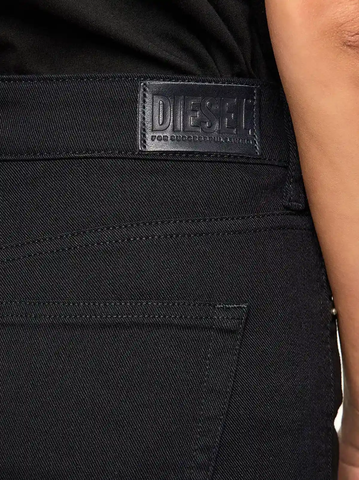 Black Tapered fit Jeans-D-Joy