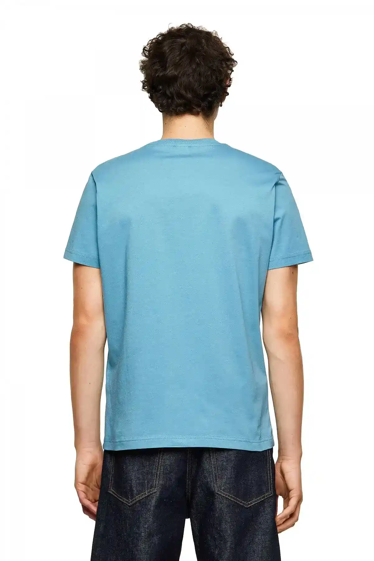 Blue T-shirt with D logo patch
